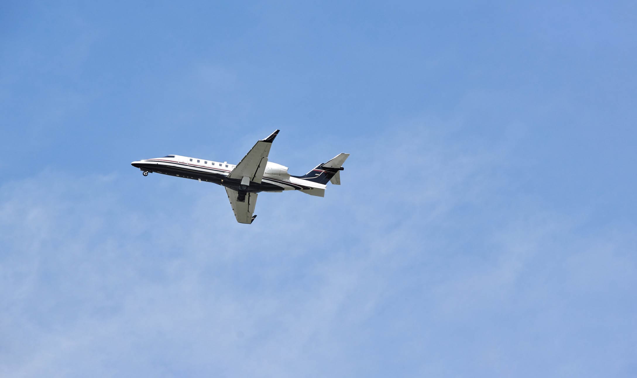 K3XCK4 MONTREAL, CANADA - AUGUST 28, 2017 : Landing N745TT, 2000 LEARJET INC 45 owned by FLAGHILL LLC